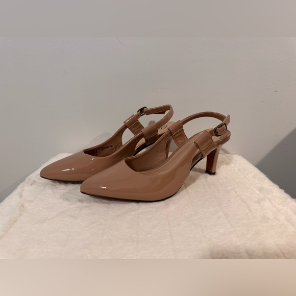 Clarks Kataleyna Step Pump - Picture 3 of 6